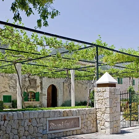 Monnaber Vell Hotel
