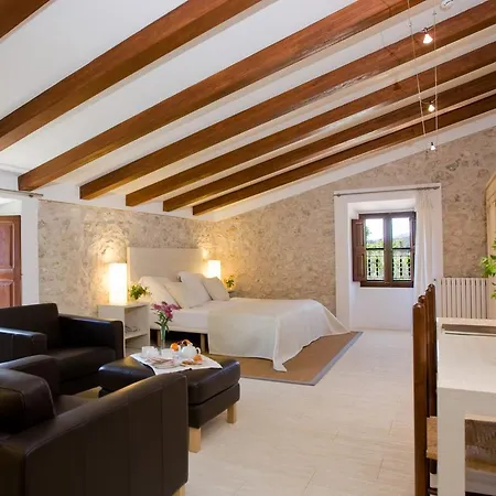 Monnaber Vell Hotel